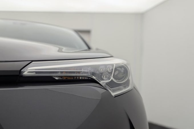 2025 Toyota C-hr