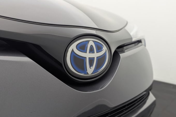 2025 Toyota C-hr