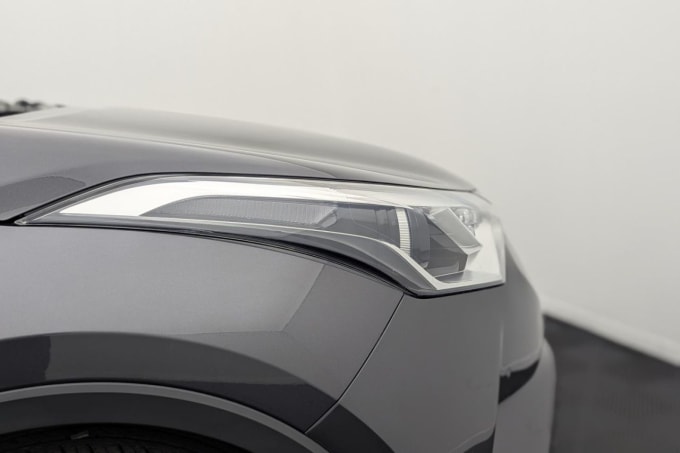 2025 Toyota C-hr