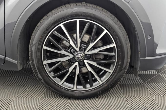 2025 Toyota C-hr