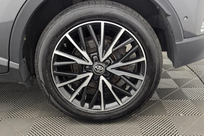2025 Toyota C-hr