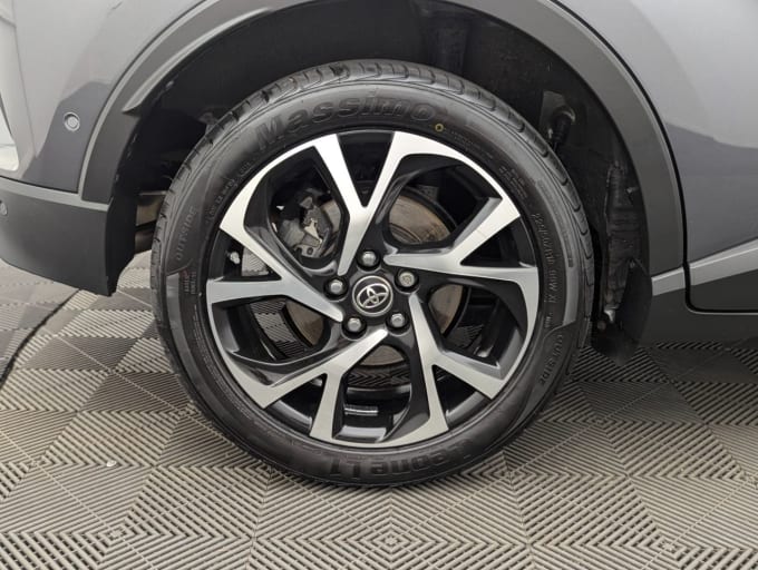 2025 Toyota C-hr
