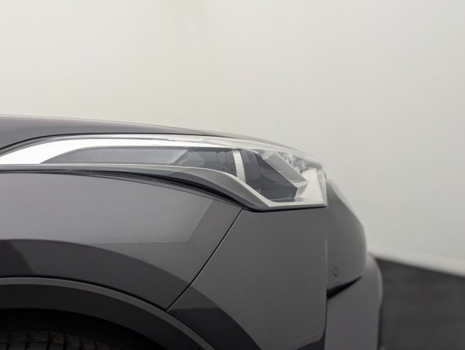 2025 Toyota C-hr