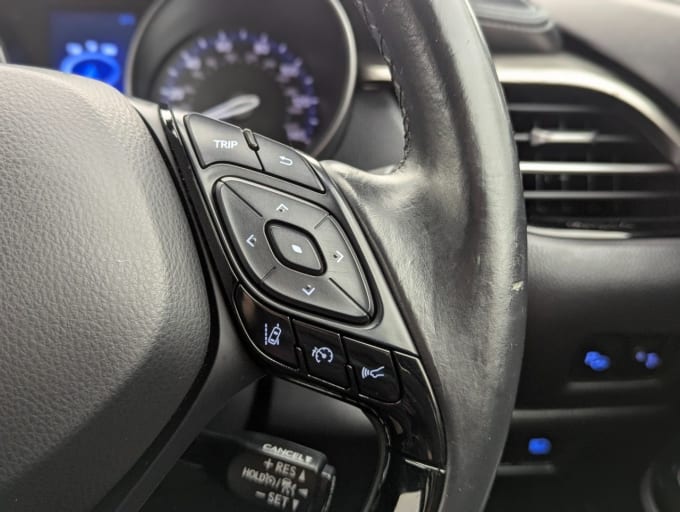 2025 Toyota C-hr