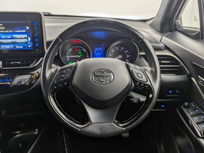 2025 Toyota C-hr