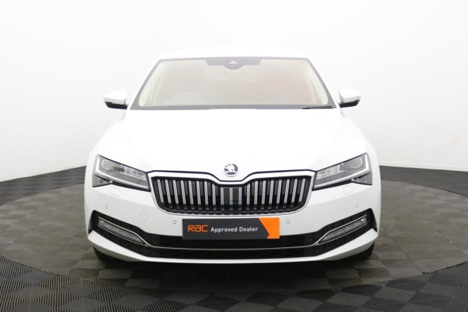 2025 Skoda Superb
