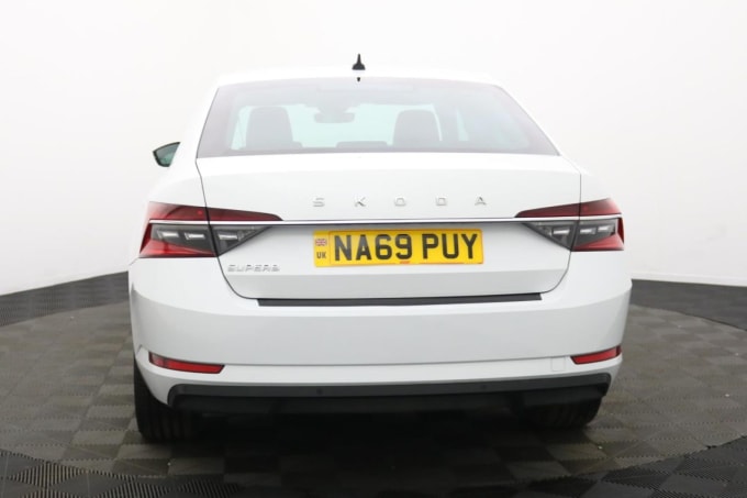 2025 Skoda Superb