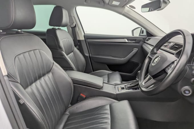 2025 Skoda Superb