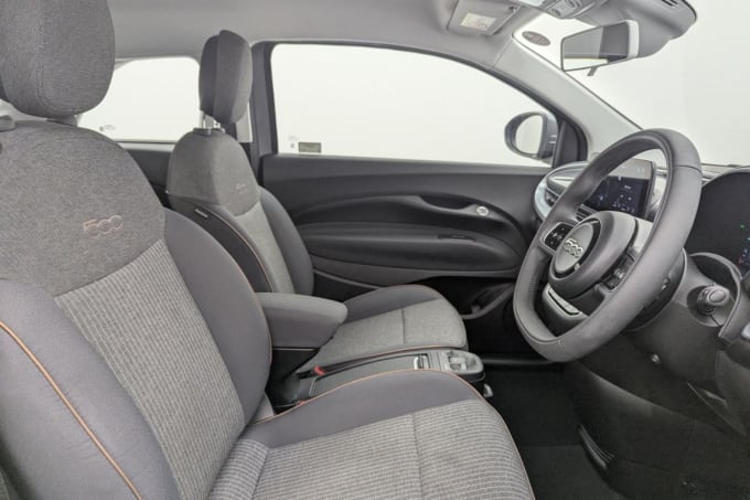 2025 Fiat 500e