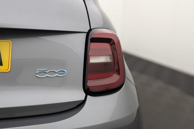 2025 Fiat 500e