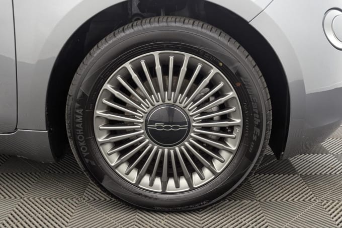 2025 Fiat 500e