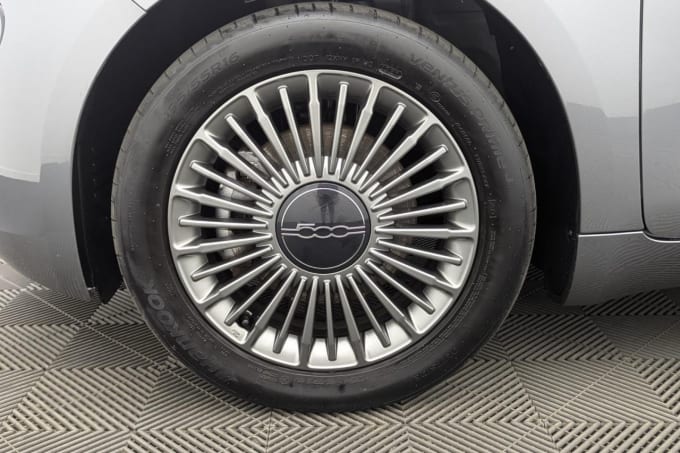 2025 Fiat 500e