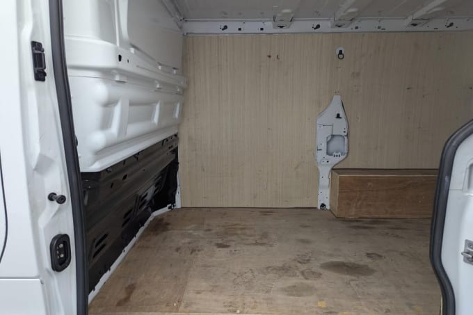 2025 Renault Trafic