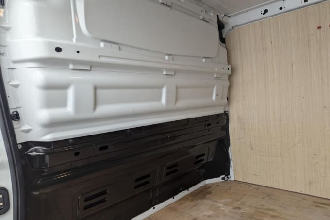 2025 Renault Trafic