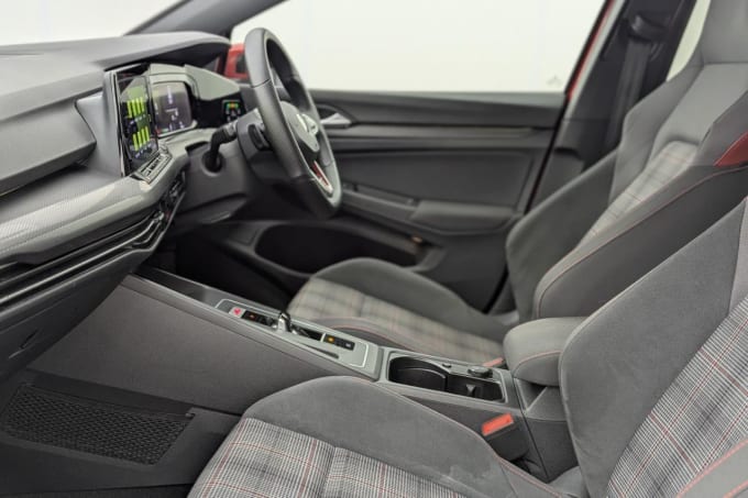 2025 Volkswagen Golf