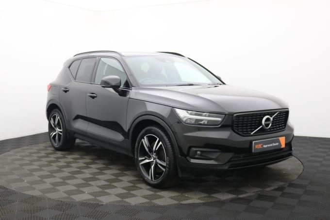 2025 Volvo Xc40