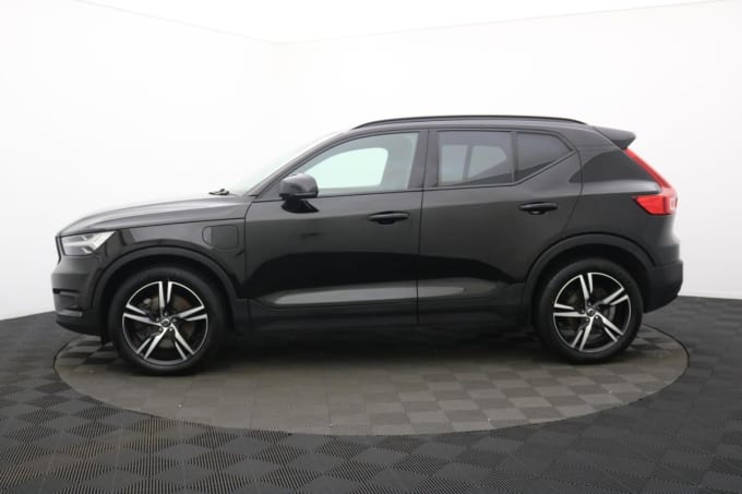 2025 Volvo Xc40