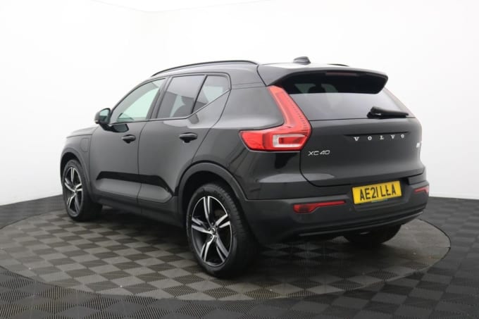 2025 Volvo Xc40