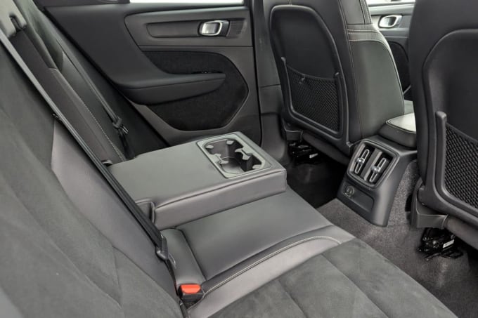 2025 Volvo Xc40