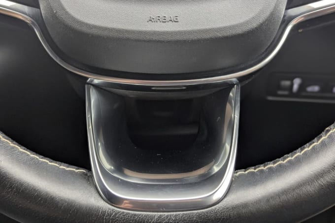 2025 Volvo Xc40