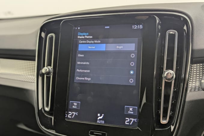 2025 Volvo Xc40
