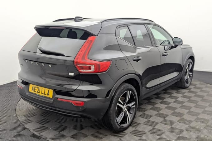 2025 Volvo Xc40