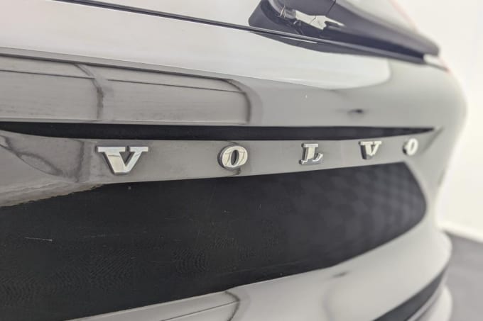 2025 Volvo Xc40