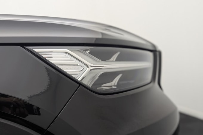 2025 Volvo Xc40