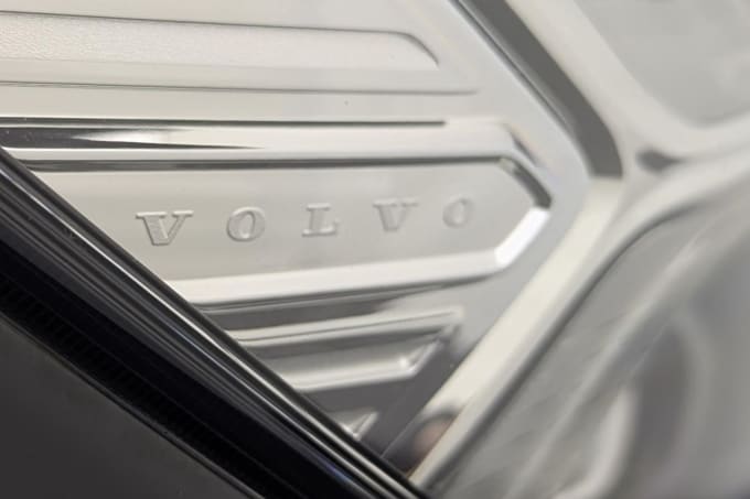2025 Volvo Xc40