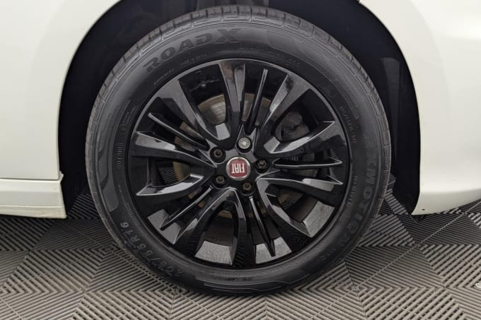 2025 Fiat Tipo