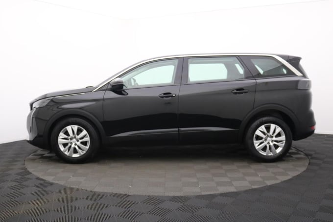 2025 Peugeot 5008
