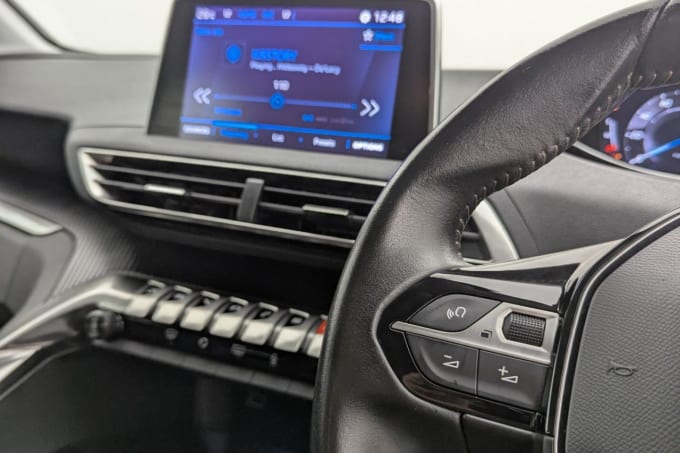2025 Peugeot 5008