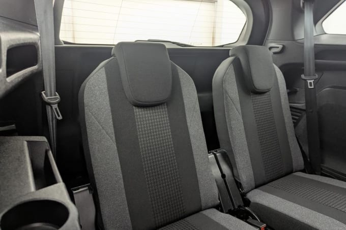 2025 Peugeot 5008