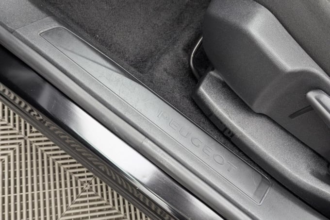 2025 Peugeot 5008