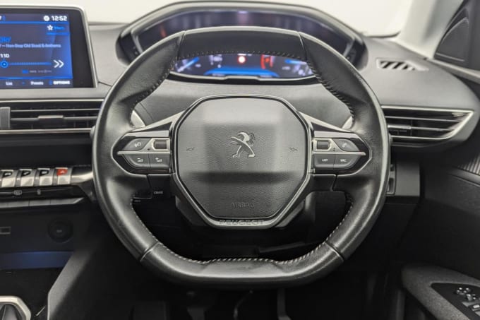 2025 Peugeot 5008
