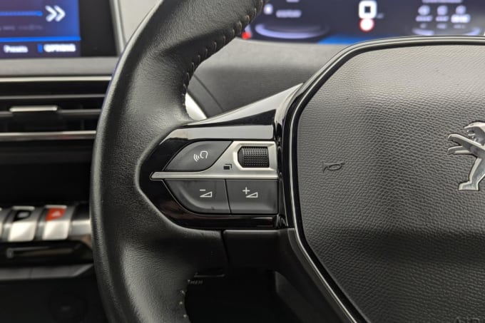2025 Peugeot 5008