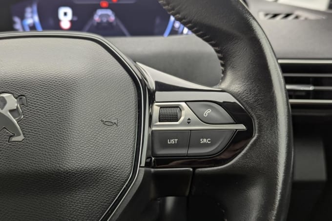 2025 Peugeot 5008