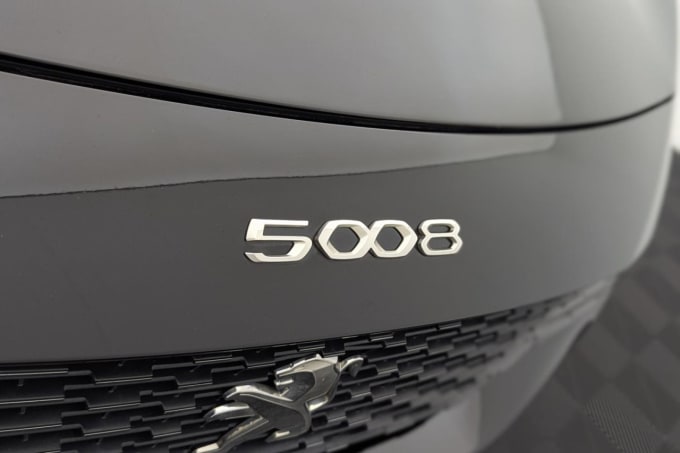 2025 Peugeot 5008
