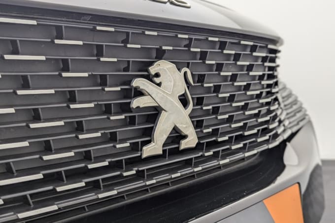 2025 Peugeot 5008