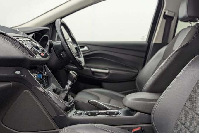 2025 Ford Kuga