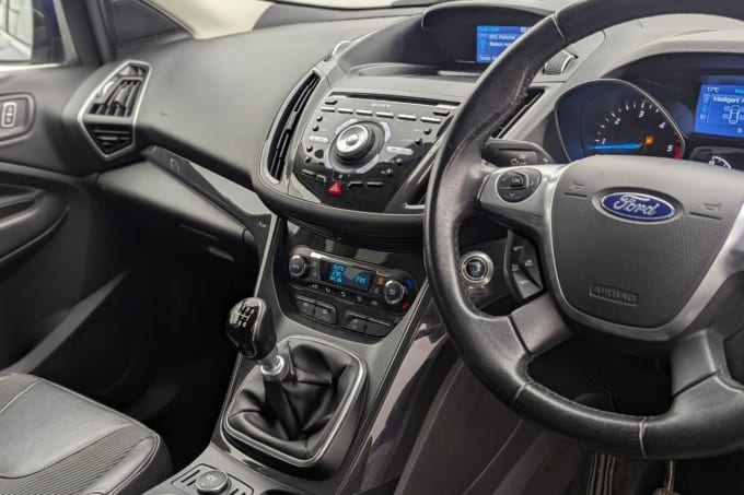 2025 Ford Kuga