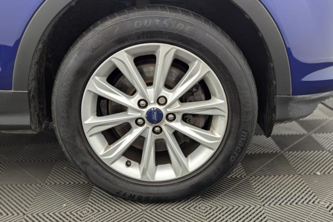 2025 Ford Kuga