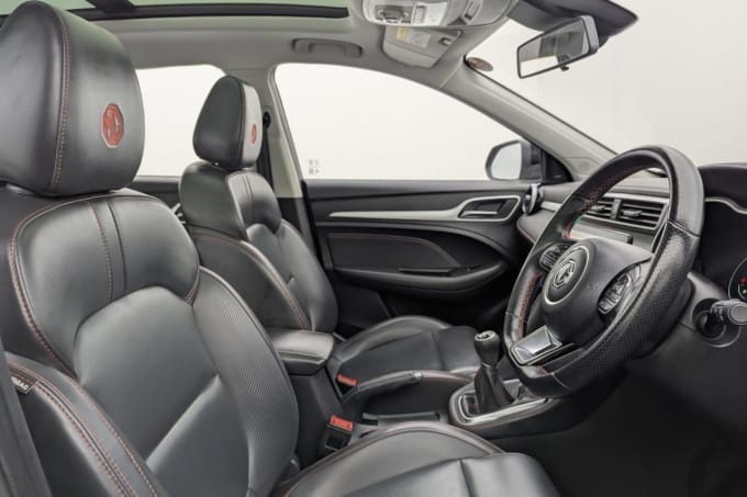 2025 Mg Mg Zs