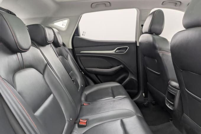 2025 Mg Mg Zs