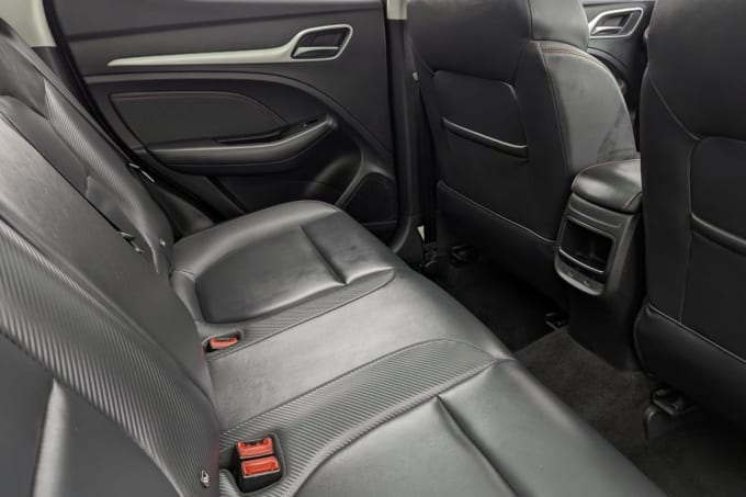 2025 Mg Mg Zs