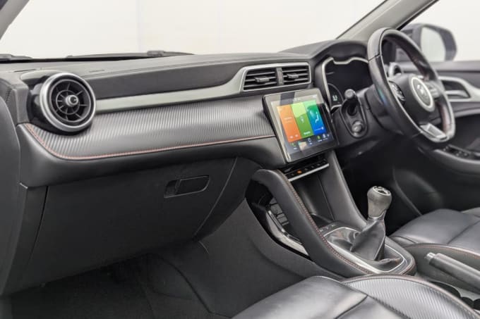2025 Mg Mg Zs