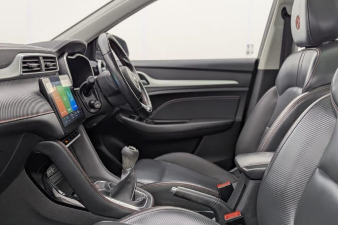 2025 Mg Mg Zs
