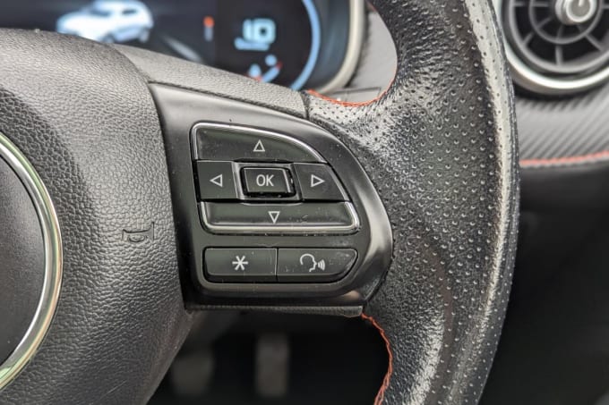 2025 Mg Mg Zs
