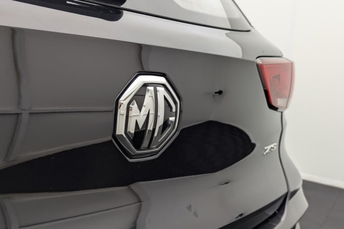 2025 Mg Mg Zs