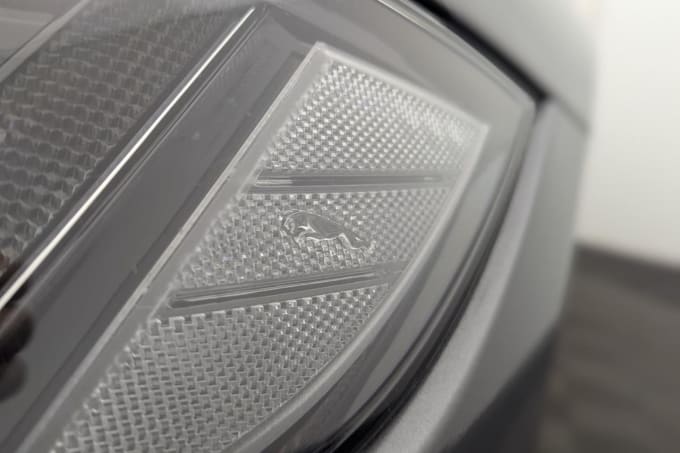 2025 Jaguar Xf